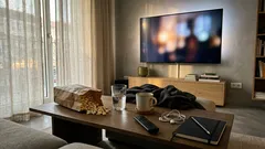 Warum Louis Theroux’ Netflix-Doku über die Manosphere so beunruhigt – und was zwischen den Parolen sichtbar wird